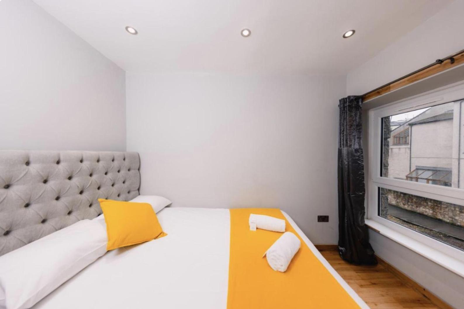 Superb Luxury Apartment By Canal - Central 에든버러 외부 사진