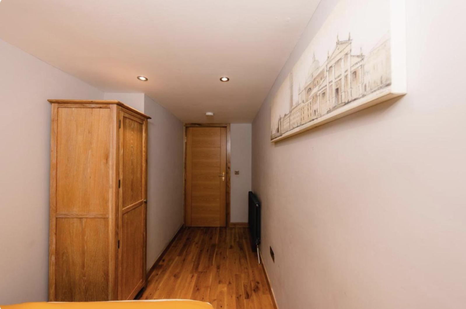 Superb Luxury Apartment By Canal - Central 에든버러 외부 사진