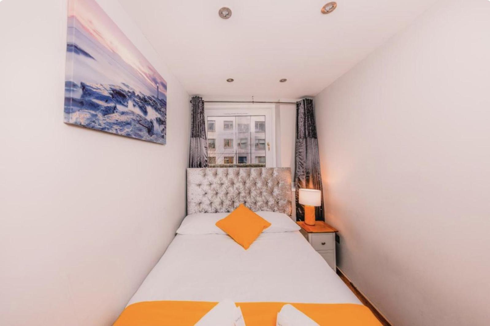 Superb Luxury Apartment By Canal - Central 에든버러 외부 사진