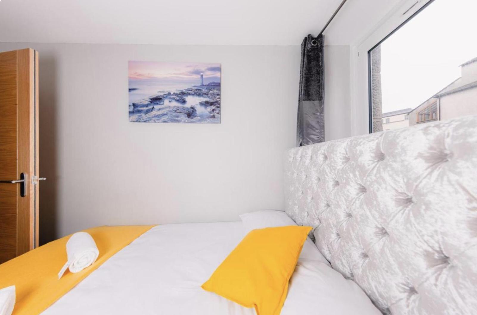Superb Luxury Apartment By Canal - Central 에든버러 외부 사진