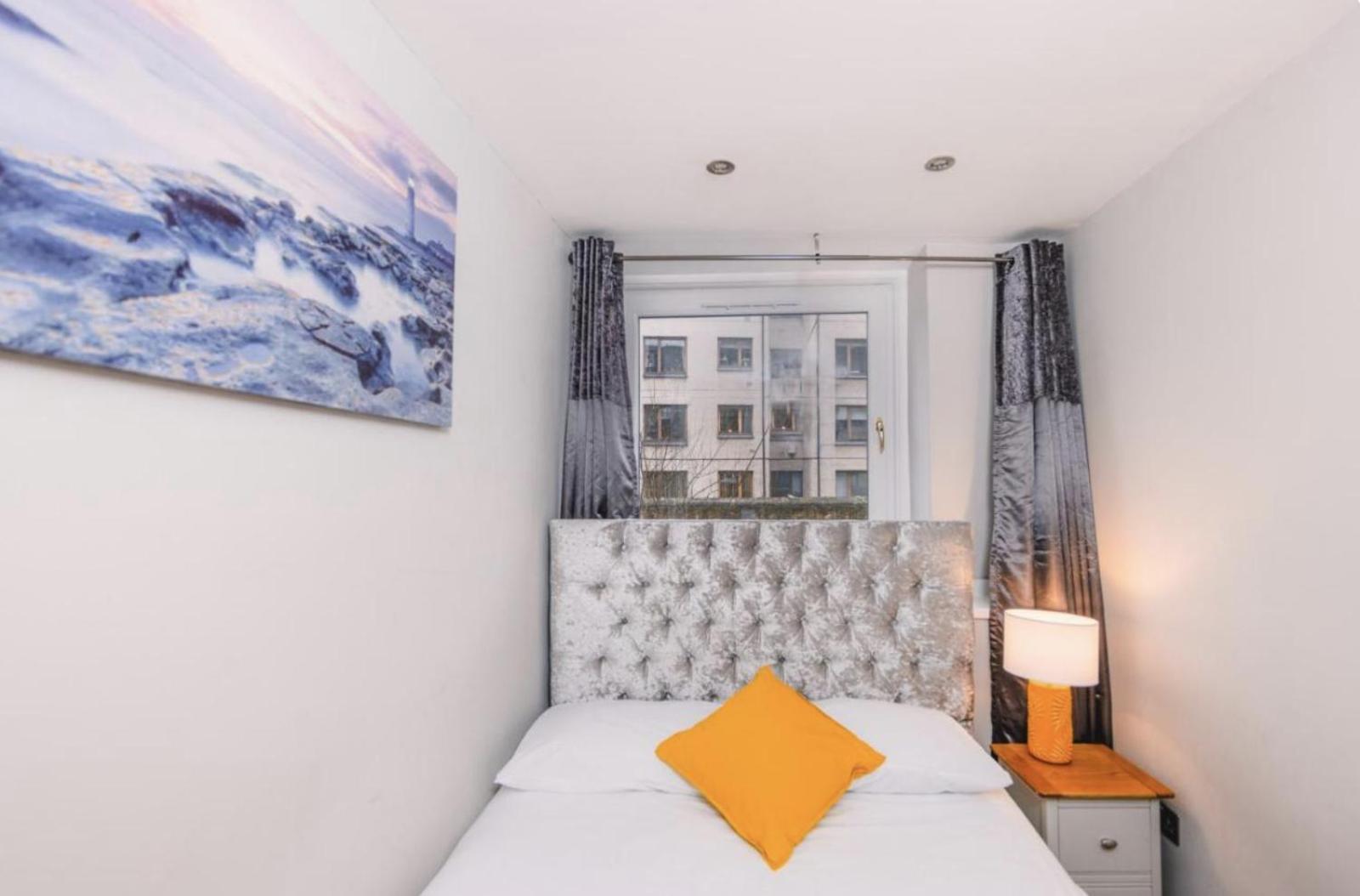 Superb Luxury Apartment By Canal - Central 에든버러 외부 사진